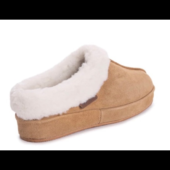 Muk Luks Serafine Clogs - Picture 7 of 9